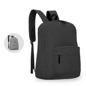 Mochila em tecido poliéster.